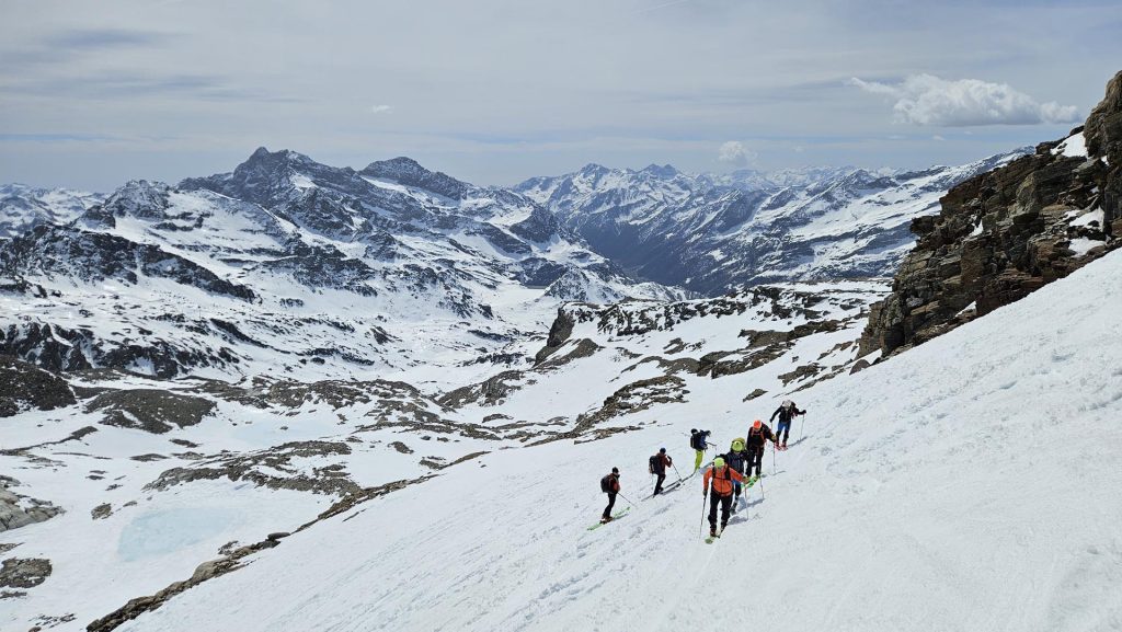 Aklimatizacijska tura