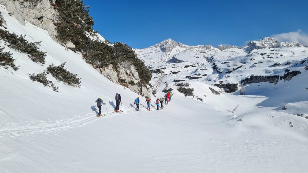 Turno smučanje na Voglu – Bohinj in Julijske Alpe pozimi